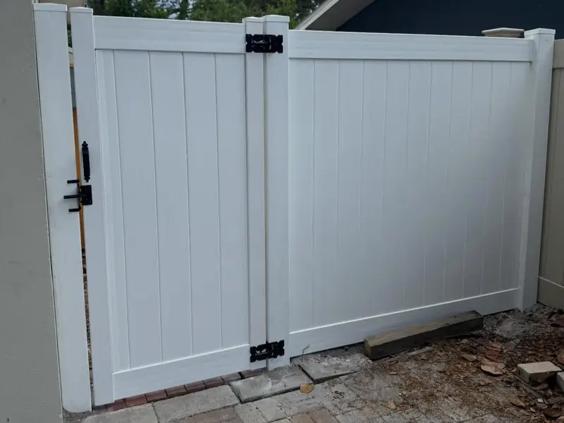 Fence gate hardware repair in Tampa, FL