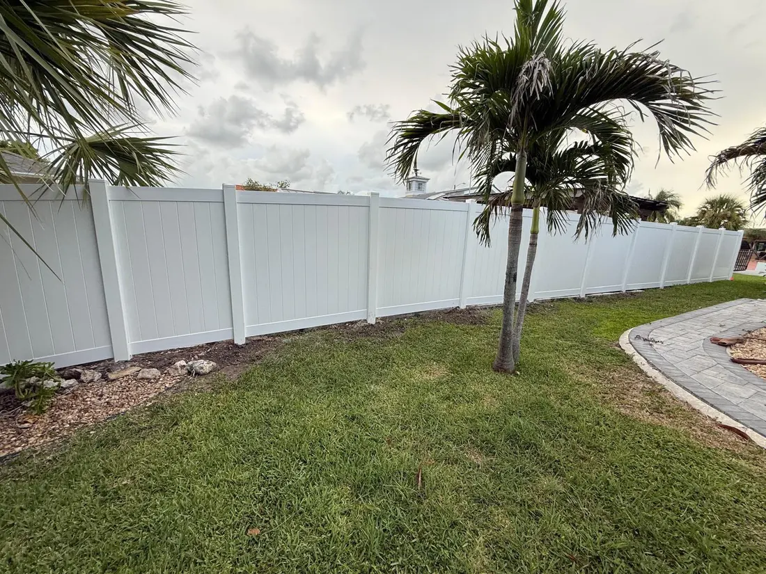 White vinyl privacy fence and gate